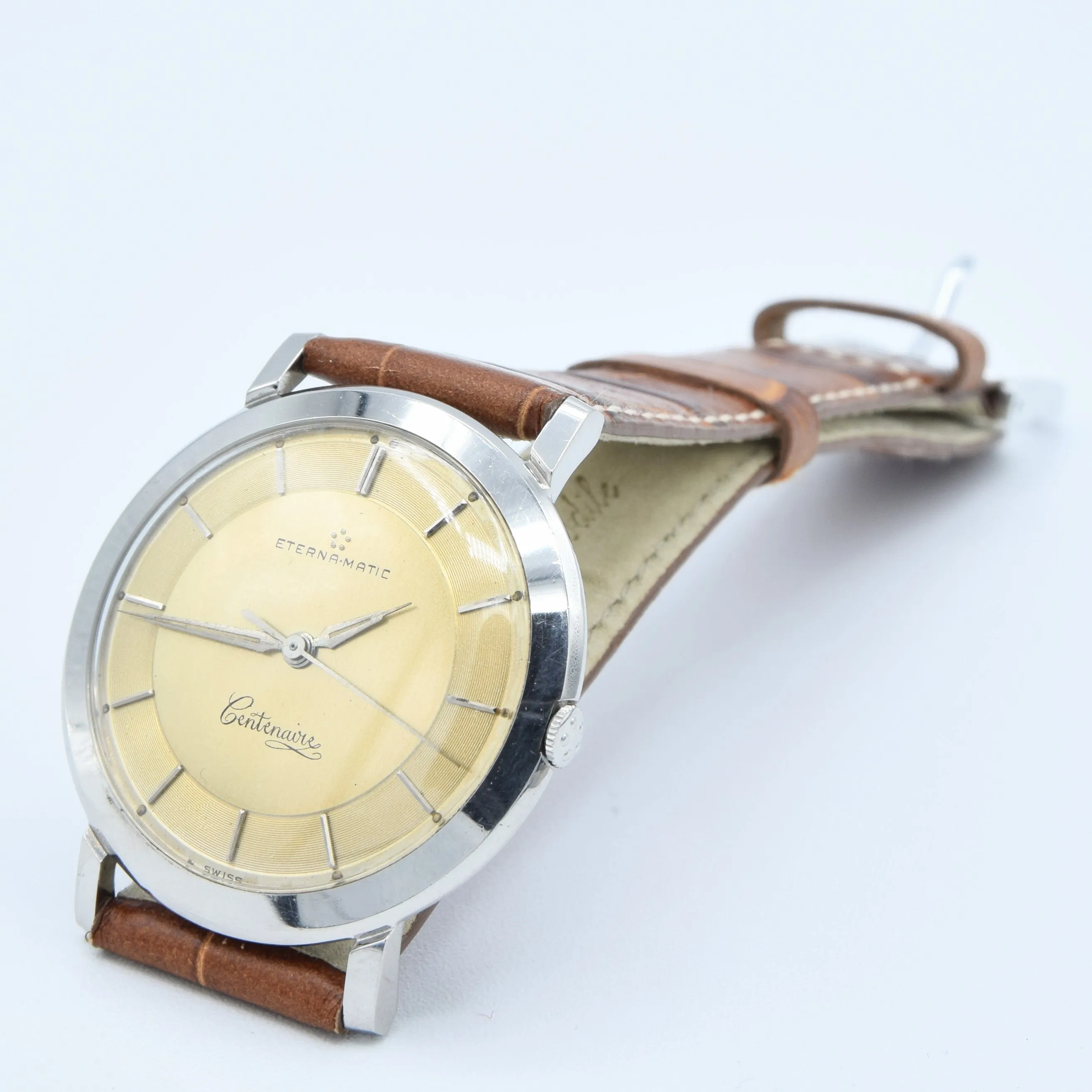1958 Sleek Eterna-Matic Centenaire Automatic Wristwatch with Stunning Two Tone Original Champagne Dial
