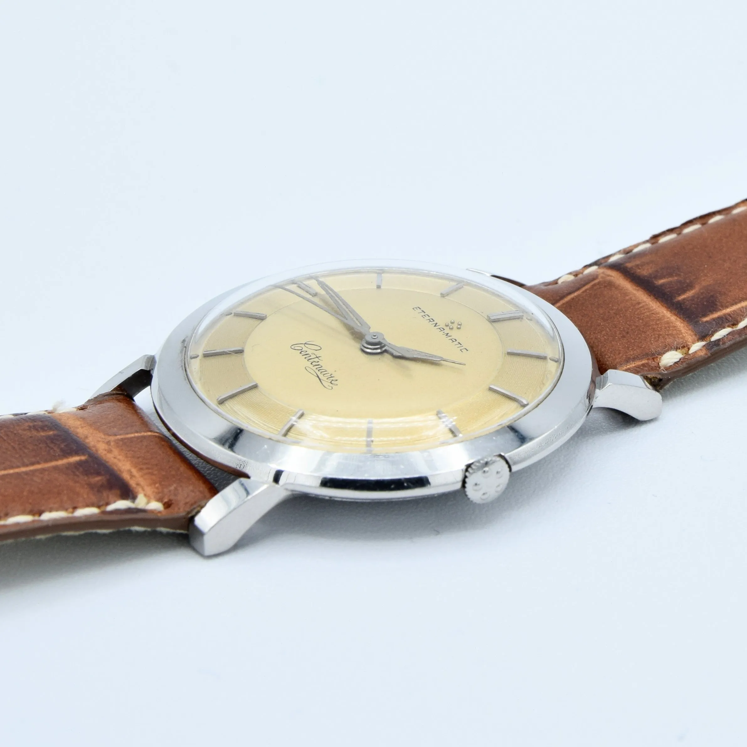 1958 Sleek Eterna-Matic Centenaire Automatic Wristwatch with Stunning Two Tone Original Champagne Dial