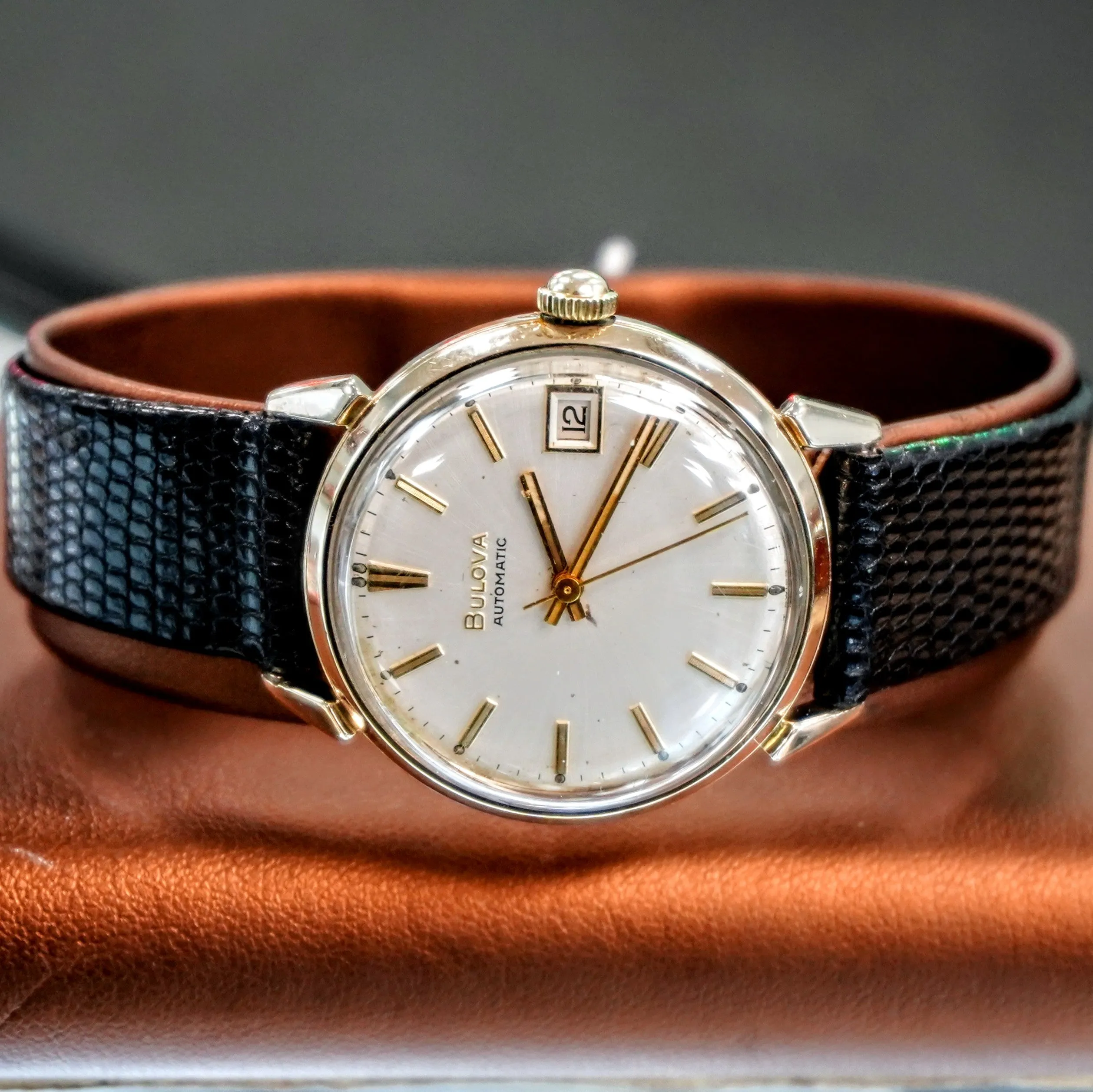 1971 BULOVA Automatic Wristwatch 17 Jewels Date Fancy Lugs Vintage Watch Swiss Made