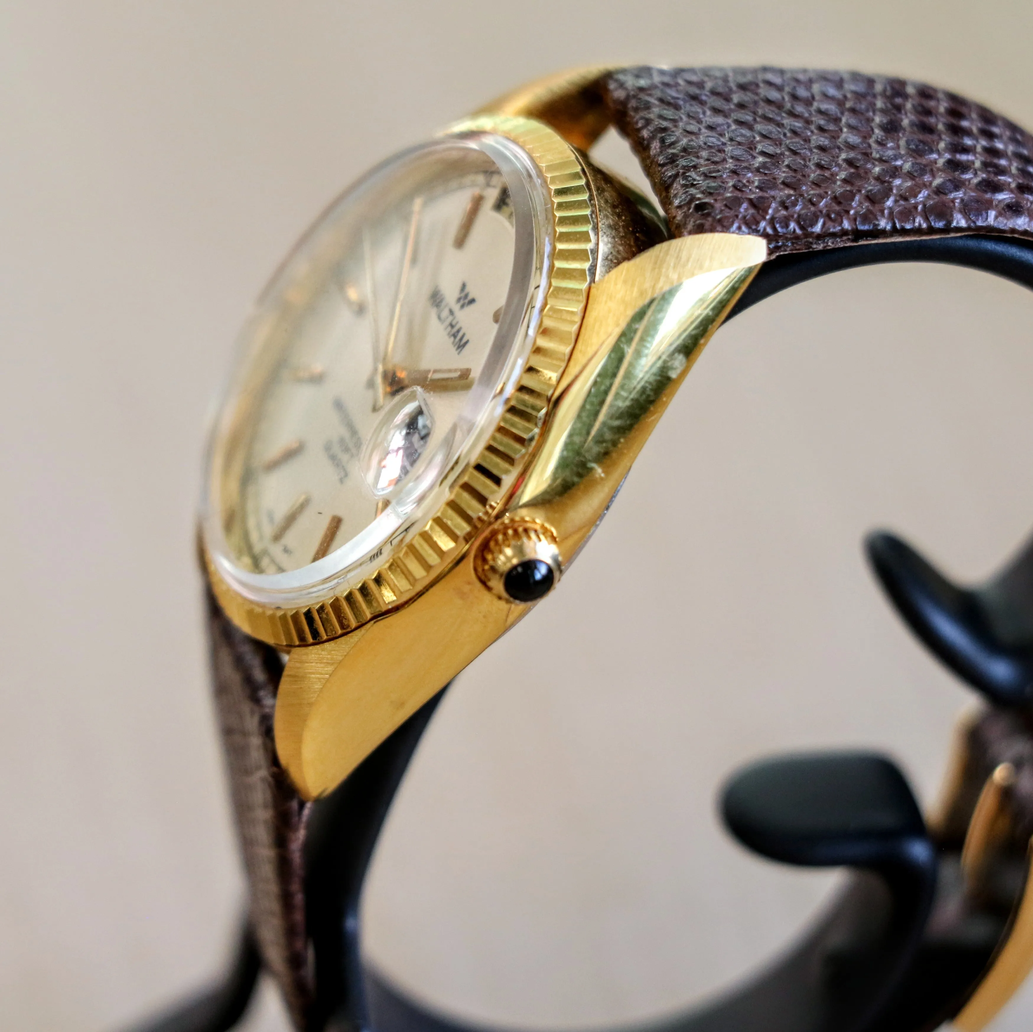 1980s WALTHAM Presidential Watch 34mm Quartz Day/Date Wristwatch