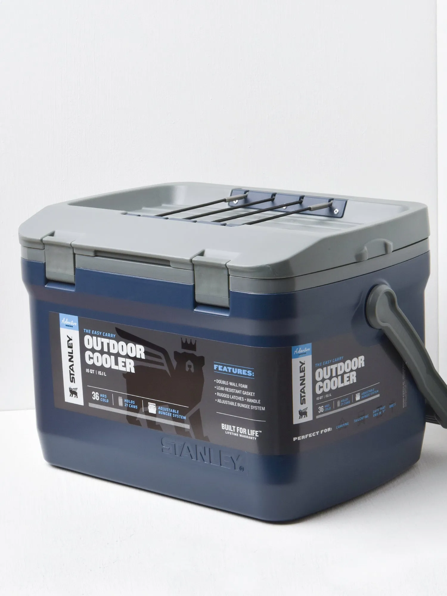 The Easy-Carry Outdoor Cooler 16QT / 15.1L, Navy