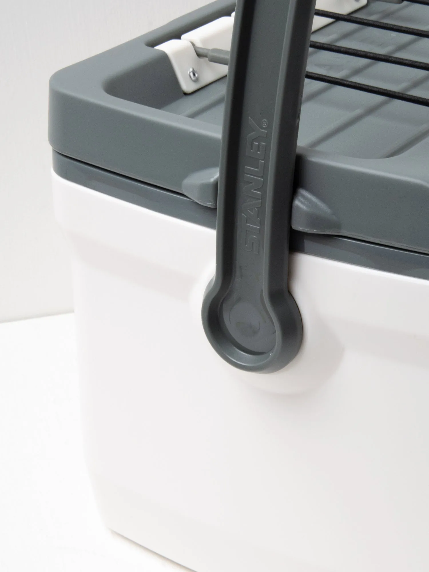 The Easy-Carry Outdoor Cooler 7QT / 6.6L, Polar