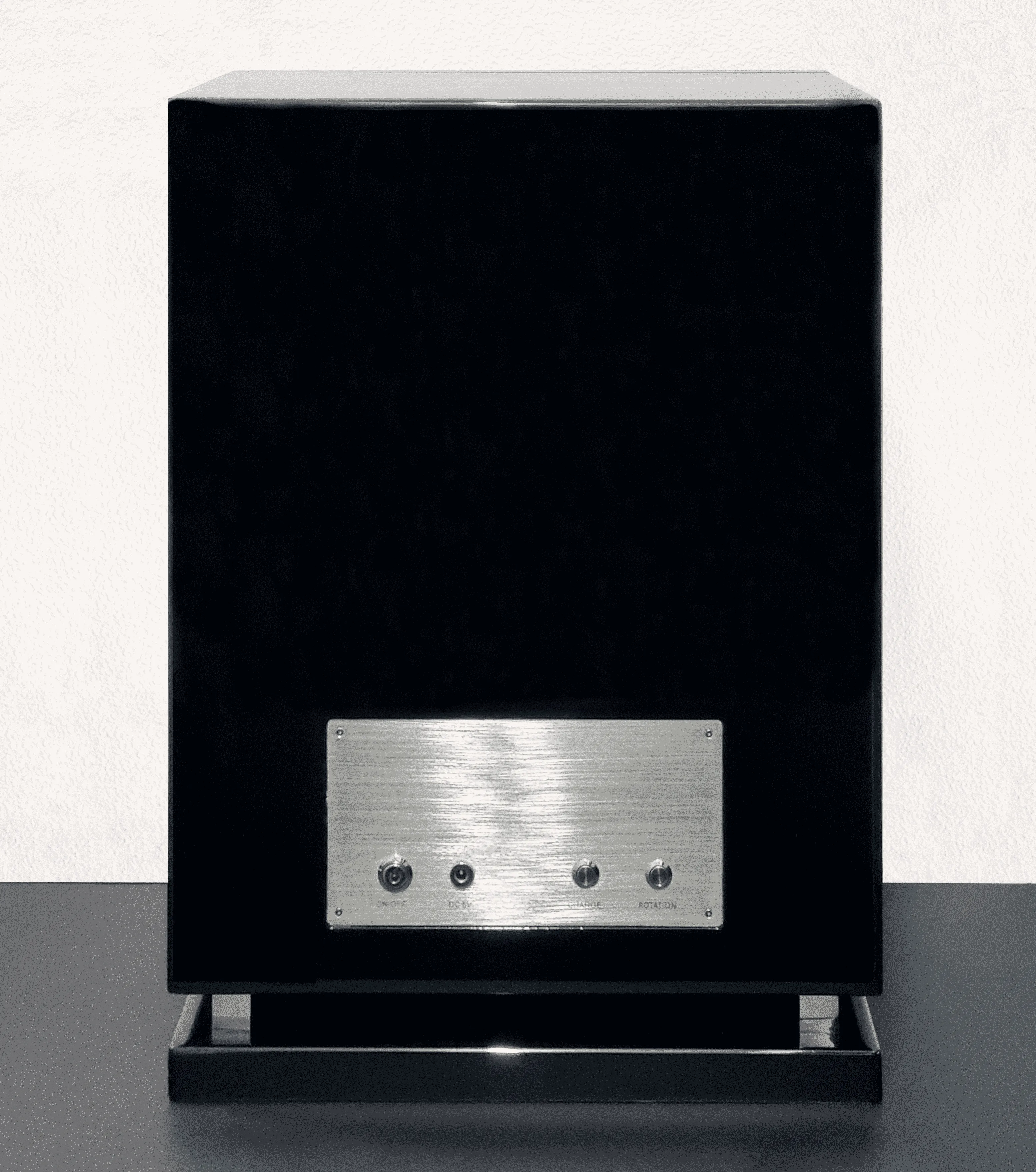 X63 Watch Winder with Biometric Access - 9 Epitope